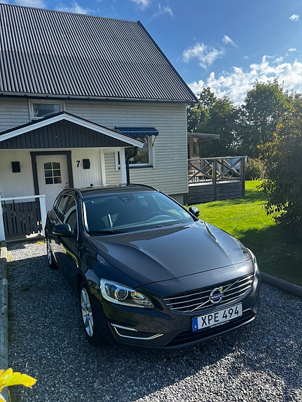 Volvo V60 2 of 11