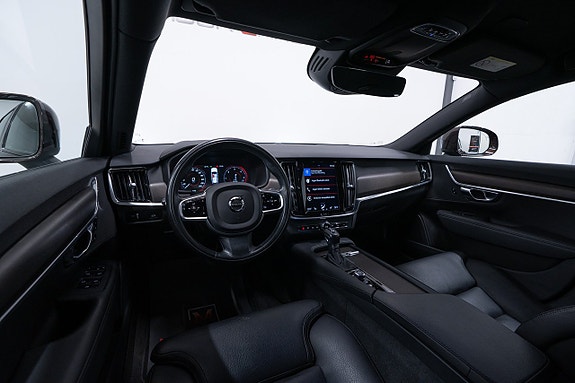 Volvo V90 Cross Country 13 of 22
