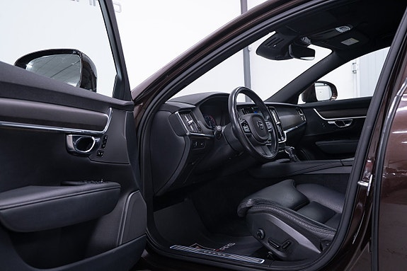 Volvo V90 Cross Country 8 of 22