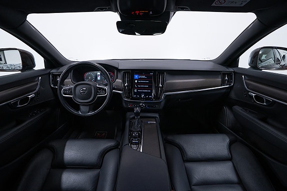 Volvo V90 Cross Country 14 of 22
