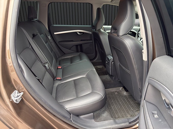 Volvo V70 13 of 20
