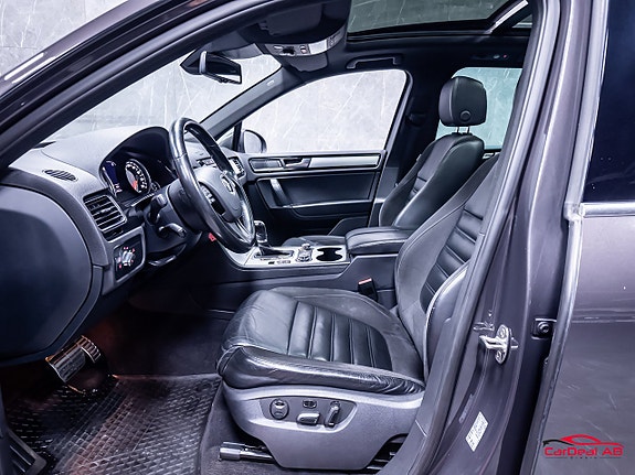 Volkswagen Touareg 10 of 30