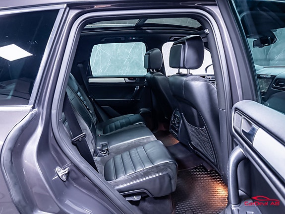 Volkswagen Touareg 16 of 30