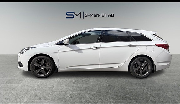 Hyundai i40 2 of 15