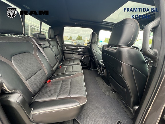 Dodge RAM 1500 15 of 19