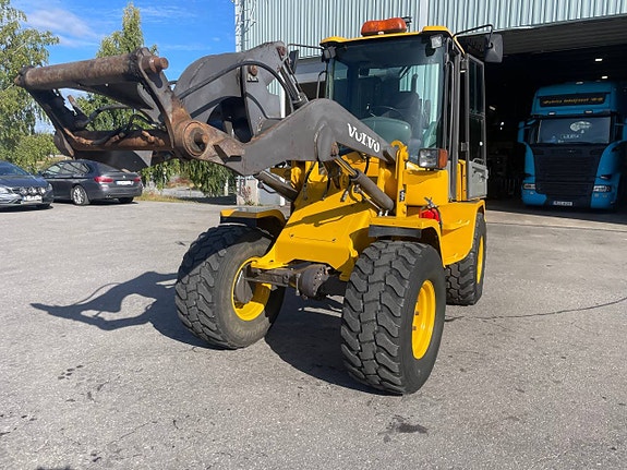 Volvo l30z 7 of 12