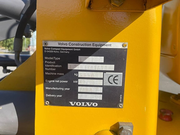 Volvo l30z 11 of 12