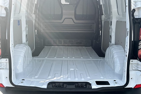Ford Transit Custom 7 of 7
