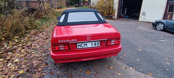 Mercedes-Benz 300 SL 2 of 6