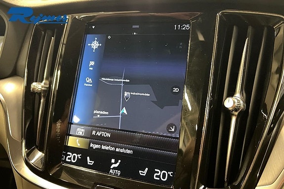 Volvo V60 Cross Country 13 of 14