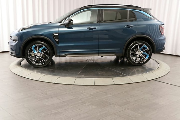 Lynk & Co 01 3 of 25