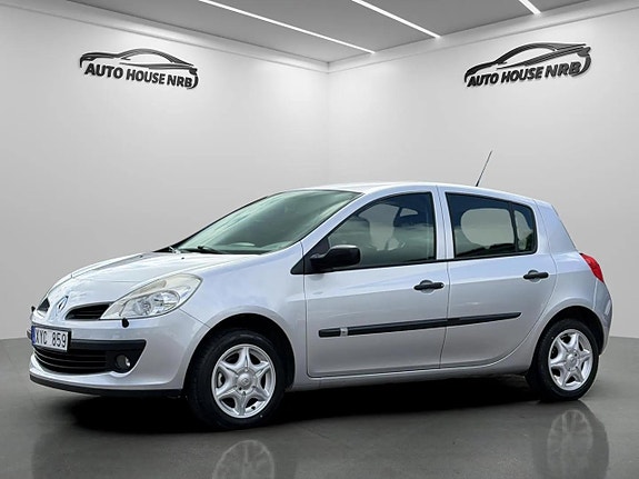 Renault Clio 2 of 21