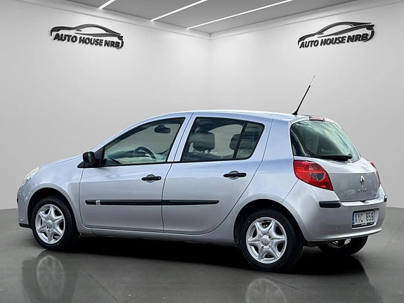 Renault Clio 7 of 21