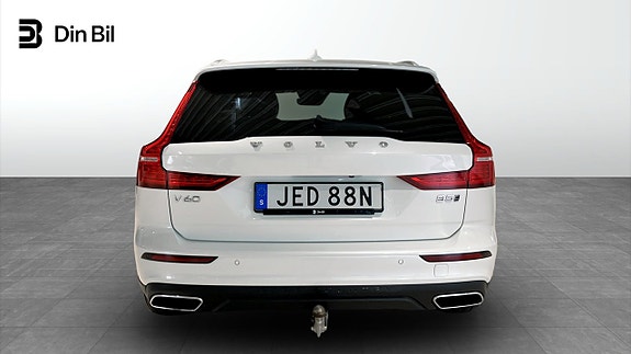 Volvo V60 Cross Country 5 of 17