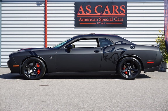 Dodge Challenger 4 of 24