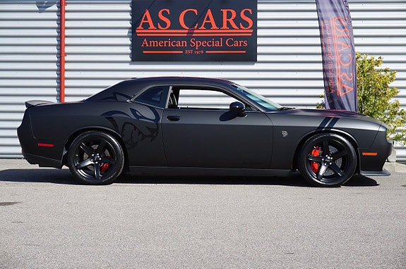 Dodge Challenger 3 of 24