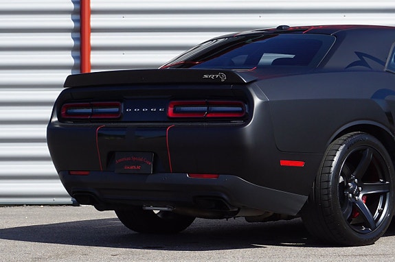 Dodge Challenger 10 of 24