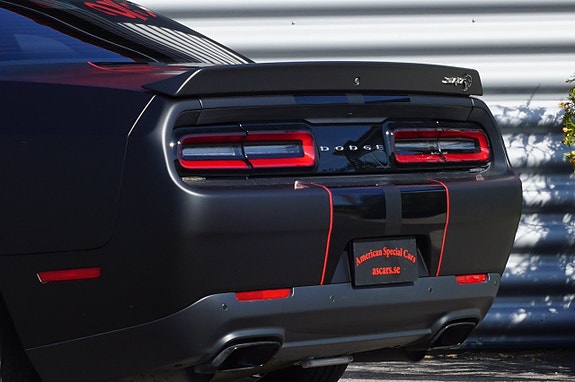 Dodge Challenger 11 of 24
