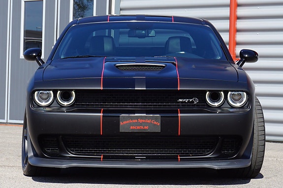Dodge Challenger 12 of 24