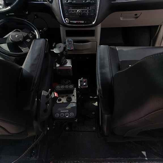 Chrysler Town & Country 13 of 14