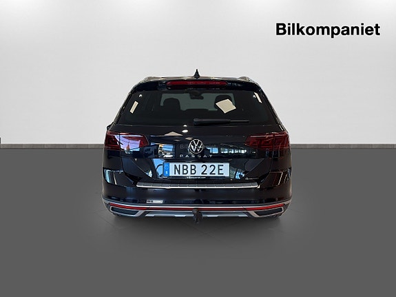 Volkswagen Passat Alltrack 5 of 14
