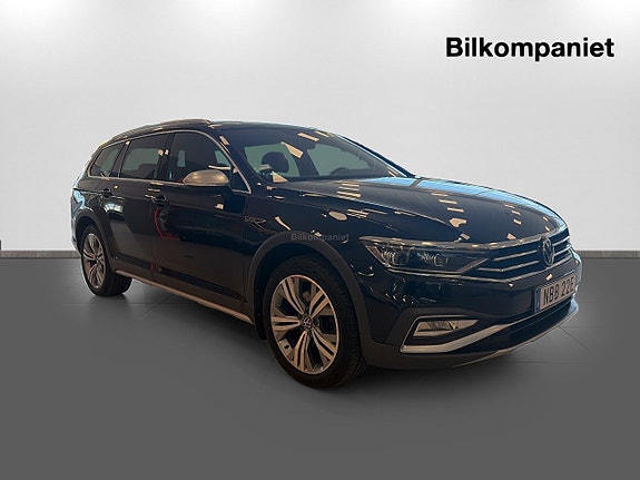 Volkswagen Passat Alltrack 3 of 14