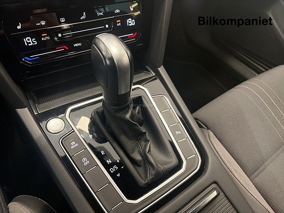 Volkswagen Passat Alltrack 12 of 14
