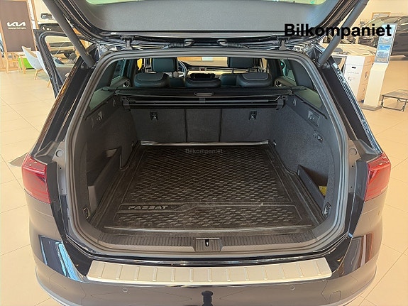 Volkswagen Passat Alltrack 14 of 14