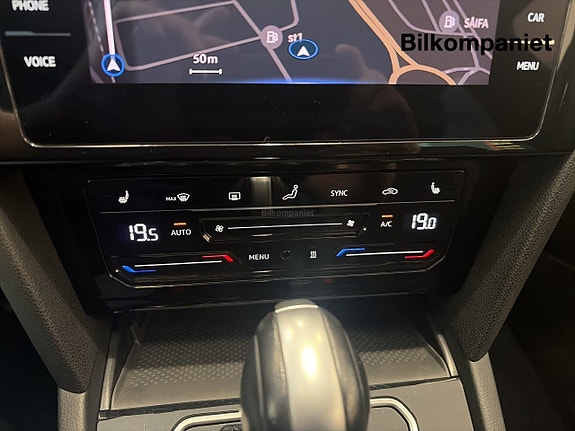 Volkswagen Passat Alltrack 13 of 14