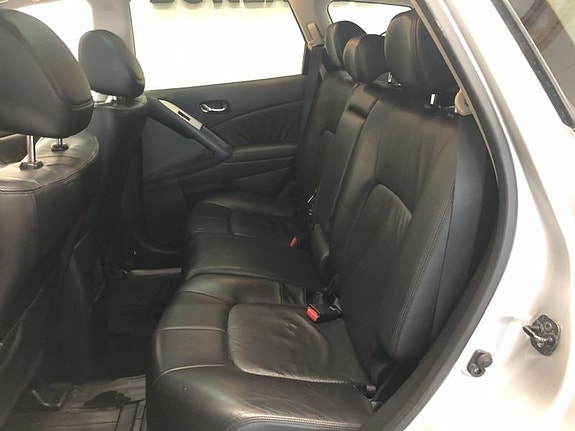 Nissan Murano 6 of 9