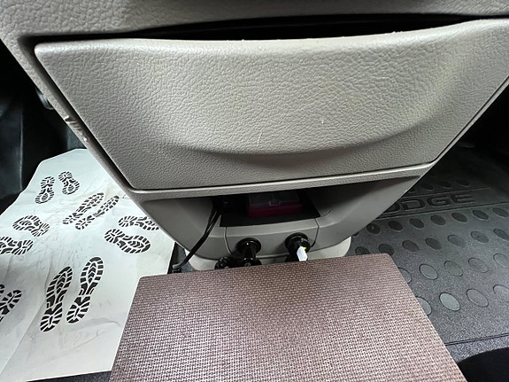 Dodge Grand Caravan 23 of 24