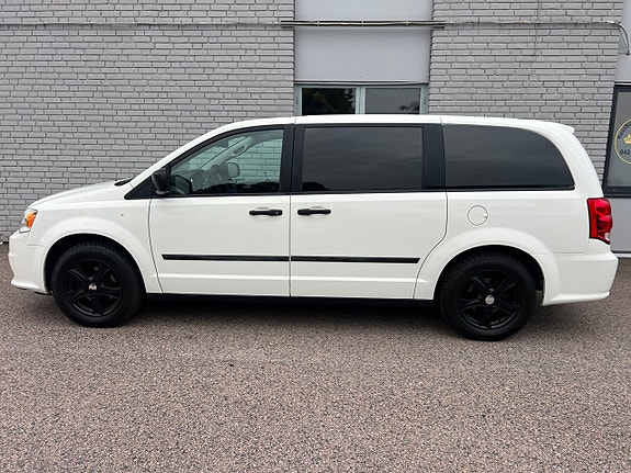 Dodge Grand Caravan 6 of 24