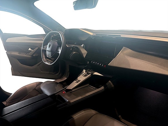 Peugeot 308 11 of 15