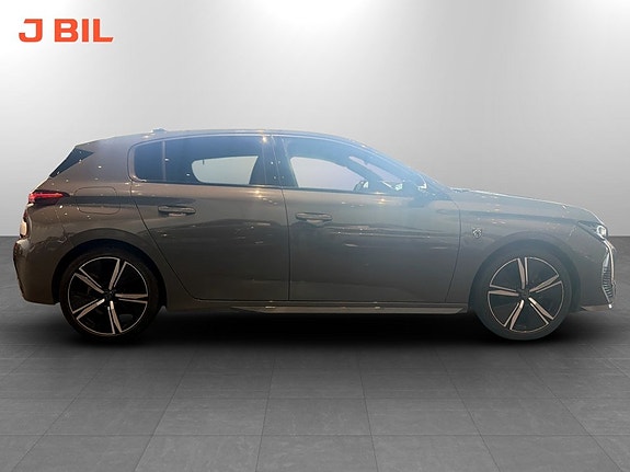 Peugeot 308 13 of 15