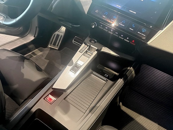 Peugeot 308 10 of 15