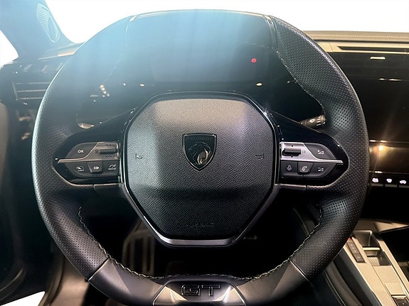 Peugeot 308 7 of 15