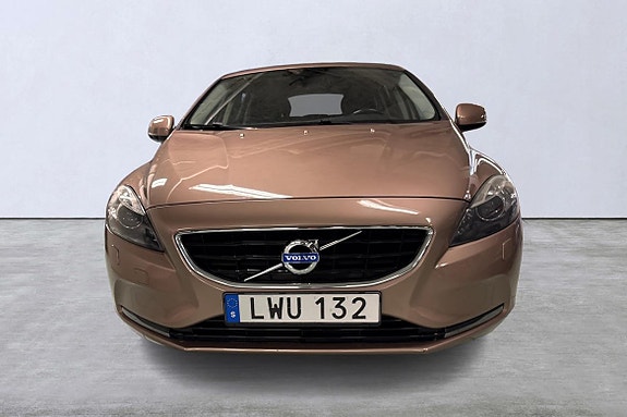 Volvo V40 7 of 19