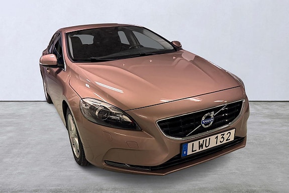 Volvo V40 6 of 19