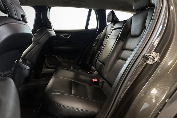 Volvo V60 11 of 22