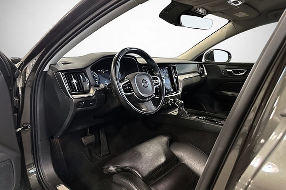 Volvo V60 10 of 22