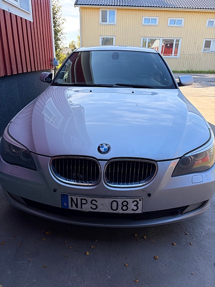 BMW 525i 5 of 7