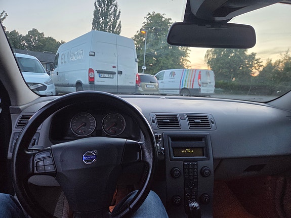 Volvo V50 7 of 11