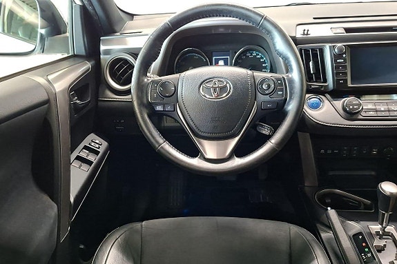 Toyota RAV4 17 of 24