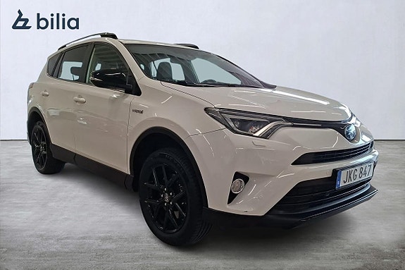 Toyota RAV4 10 of 24