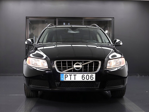 Volvo V70 5 of 28