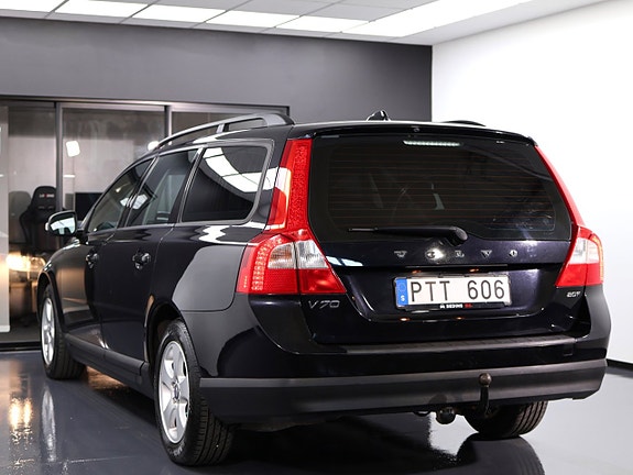 Volvo V70 8 of 28