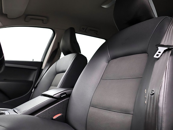 Volvo V70 14 of 28