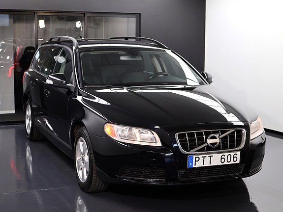 Volvo V70 6 of 28