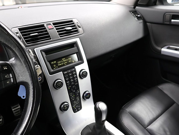 Volvo V50 15 of 28