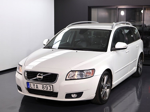 Volvo V50 5 of 28